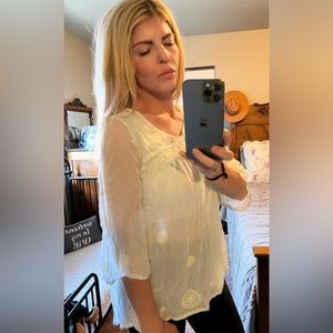 BKE Boutique, Sheer, Embroiled, Flowy, Light Mint Color Blouse. Size Medium